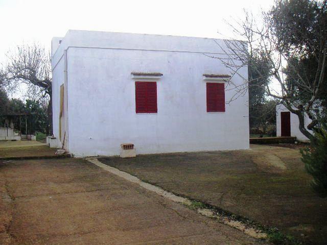 Vendita Rustici - Case di campagna - Baite - stalle e fienili - Trulli - Nuraghi a OSTUNI 