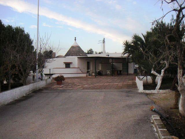 Vendita Ville - Case indipendenti - Stabili - Porzioni a SAN MICHELE SALENTINO 