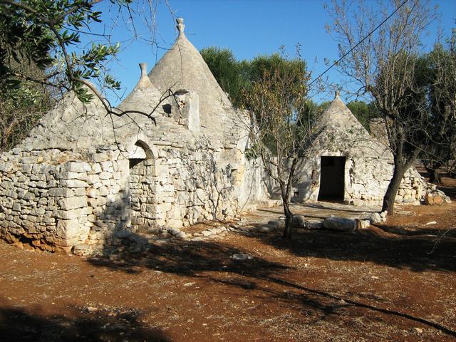 Vendita Rustici - Case di campagna - Baite - stalle e fienili - Trulli - Nuraghi a FRANCAVILLA FONTANA 