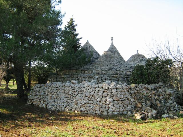 Vendita Rustici - Case di campagna - Baite - stalle e fienili - Trulli - Nuraghi a SAN MICHELE SALENTINO 