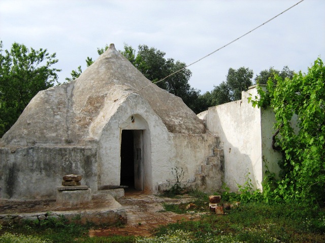 Vendita Rustici - Case di campagna - Baite - stalle e fienili - Trulli - Nuraghi a CEGLIE MESSAPICA 