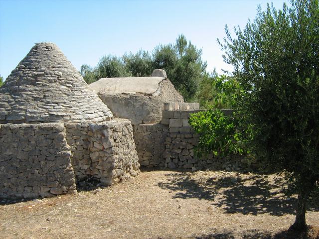 Vendita Rustici - Case di campagna - Baite - stalle e fienili - Trulli - Nuraghi a SAN MICHELE SALENTINO 