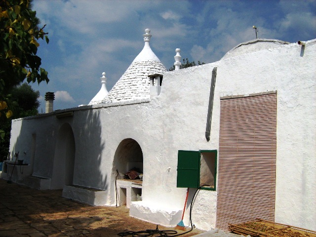 Vendita Rustici - Case di campagna - Baite - stalle e fienili - Trulli - Nuraghi a CEGLIE MESSAPICA 