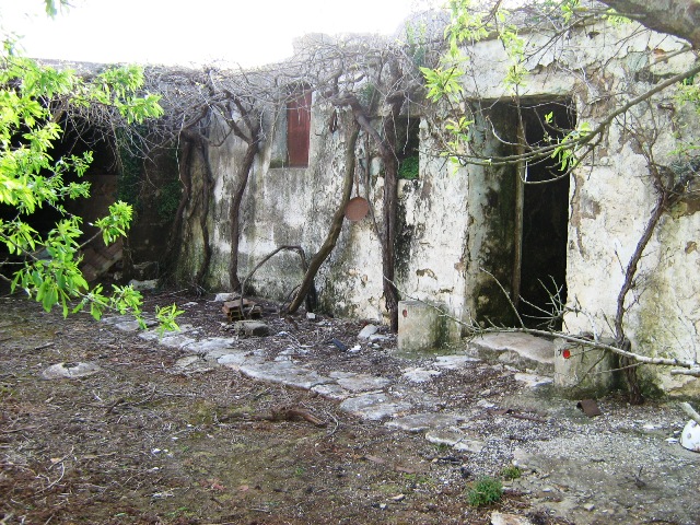 Vendita Rustici - Case di campagna - Baite - stalle e fienili - Trulli - Nuraghi a SAN VITO DEI NORMANNI 