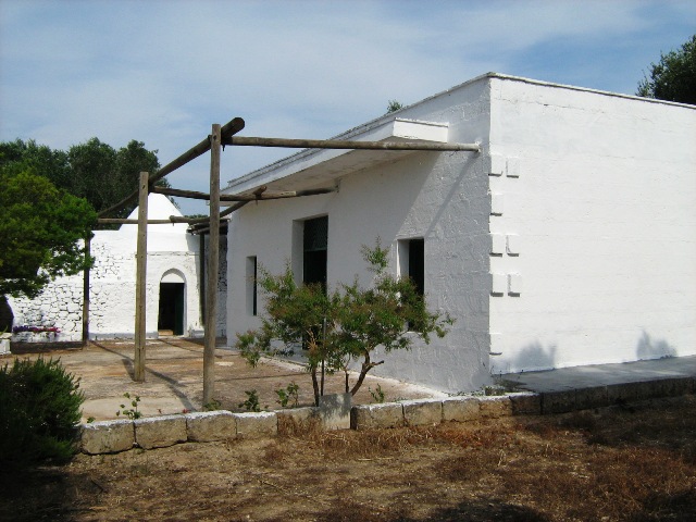 Vendita Rustici - Case di campagna - Baite - stalle e fienili - Trulli - Nuraghi a FRANCAVILLA FONTANA 