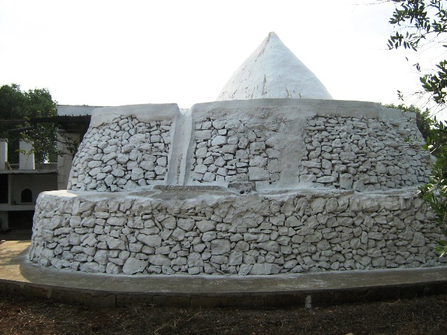 Vendita Rustici - Case di campagna - Baite - stalle e fienili - Trulli - Nuraghi a FRANCAVILLA FONTANA 