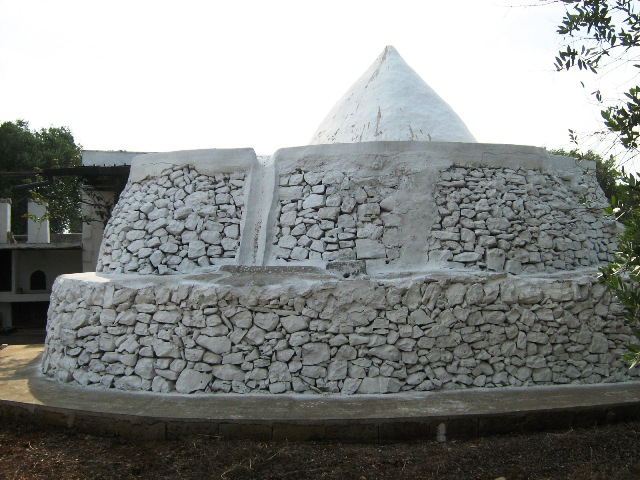 Vendita Rustici - Case di campagna - Baite - stalle e fienili - Trulli - Nuraghi a FRANCAVILLA FONTANA 