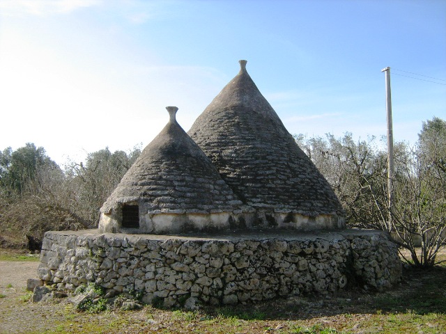 Vendita Rustici - Case di campagna - Baite - stalle e fienili - Trulli - Nuraghi a CEGLIE MESSAPICA 