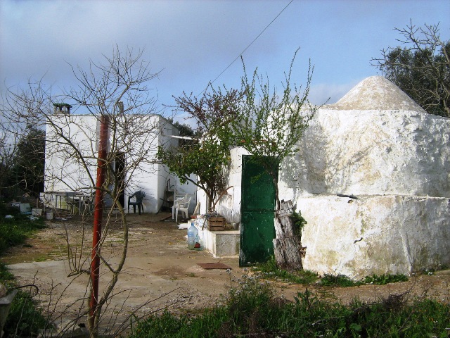 Vendita Rustici - Case di campagna - Baite - stalle e fienili - Trulli - Nuraghi a CEGLIE MESSAPICA 