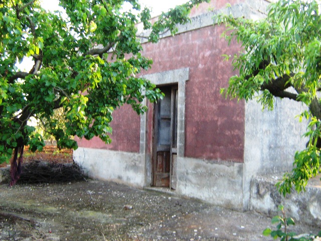 Vendita Rustici - Case di campagna - Baite - stalle e fienili - Trulli - Nuraghi a SAN VITO DEI NORMANNI 