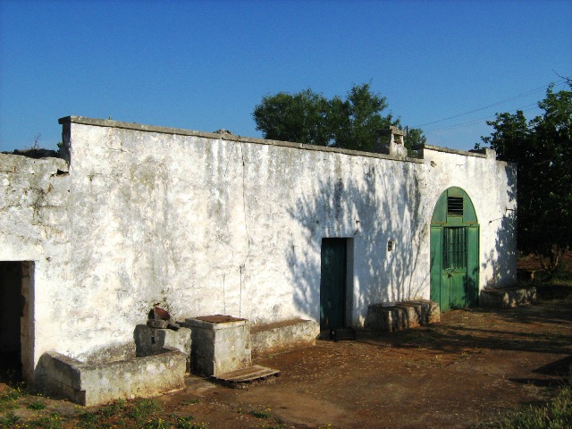 Vendita Rustici - Case di campagna - Baite - stalle e fienili - Trulli - Nuraghi a SAN MICHELE SALENTINO 